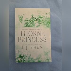 Thorne Princess by L.J. Shen - Green and White Cover